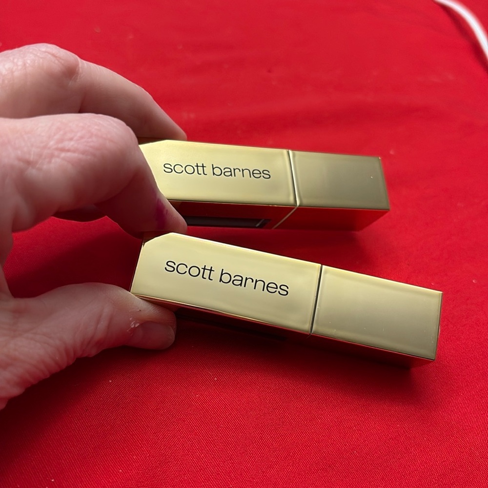 Scott Barnes Lip - set of two